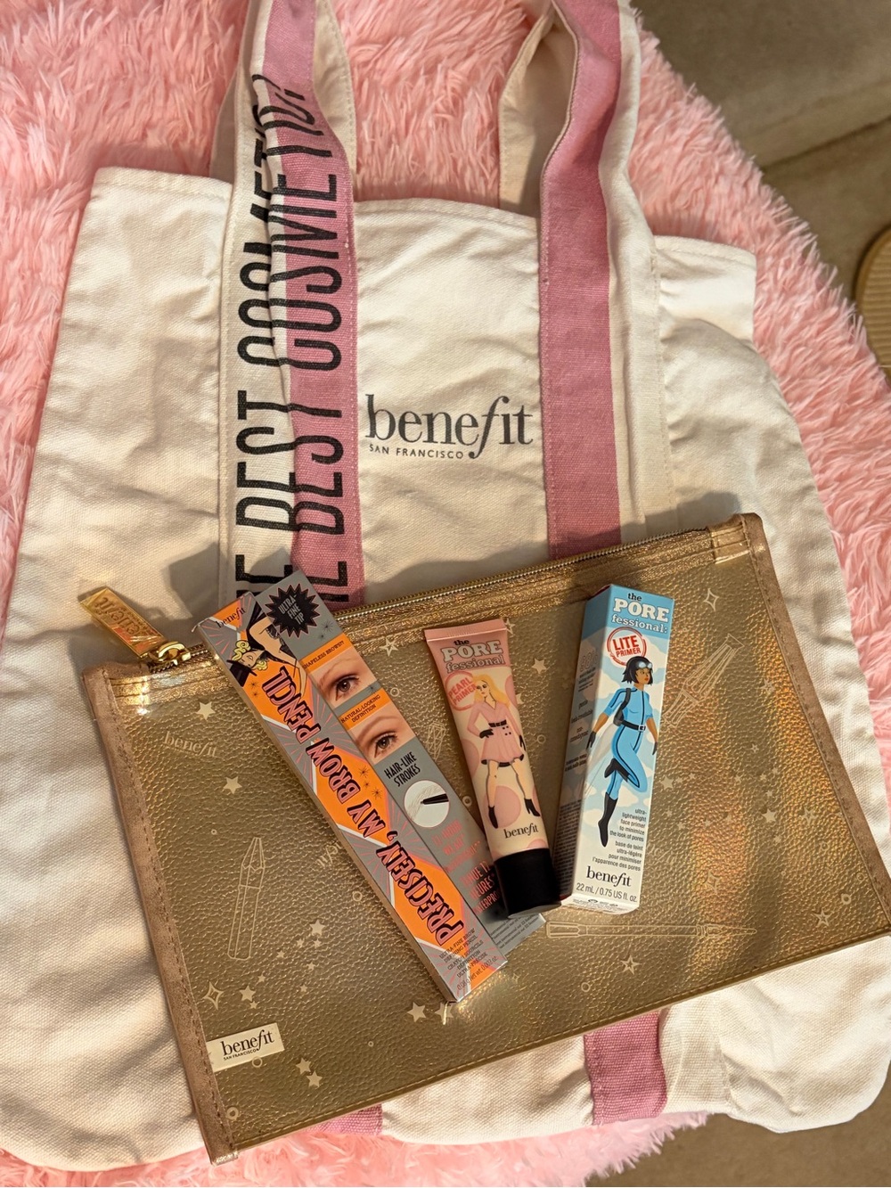 RARE BENEFIT ULTIMATE MUST HAVE BUNDLE- tote, cloth, pore matte&pearl browblonde